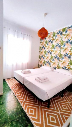 THE ROOM - APARTMENT IN LLORET
